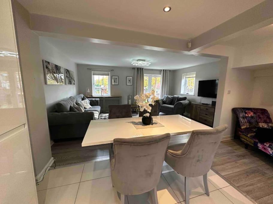 Waterside Mufc & Trafford Centre Townhouse 4 Bedroom Free Parking Manchester Esterno foto